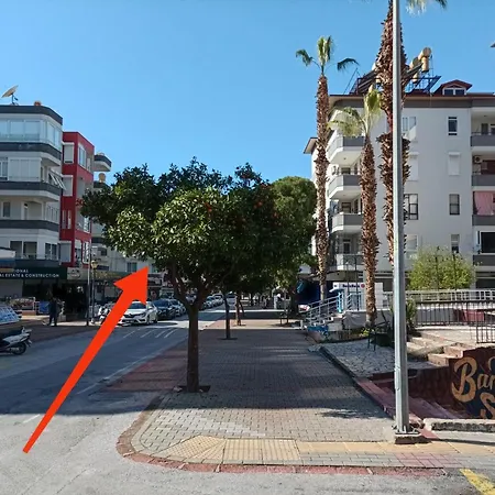 Apartmán 2+1 Flat 500 Mt To The Kleopatra Beach! Alanya